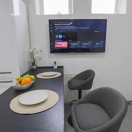 Naehe Duesseldorf Airport Messe アパート ドゥイスブルグ