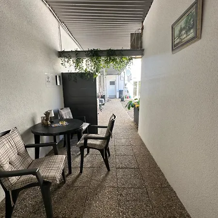 Naehe Duesseldorf Airport Messe Apartamento *
